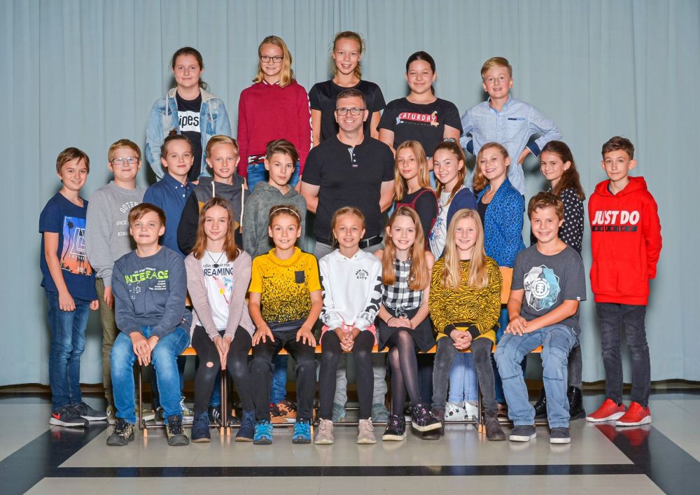 Klassenfoto 2e 2019/20 | KV Prof. Mag. Martin Ferdig | BRG Wörgl