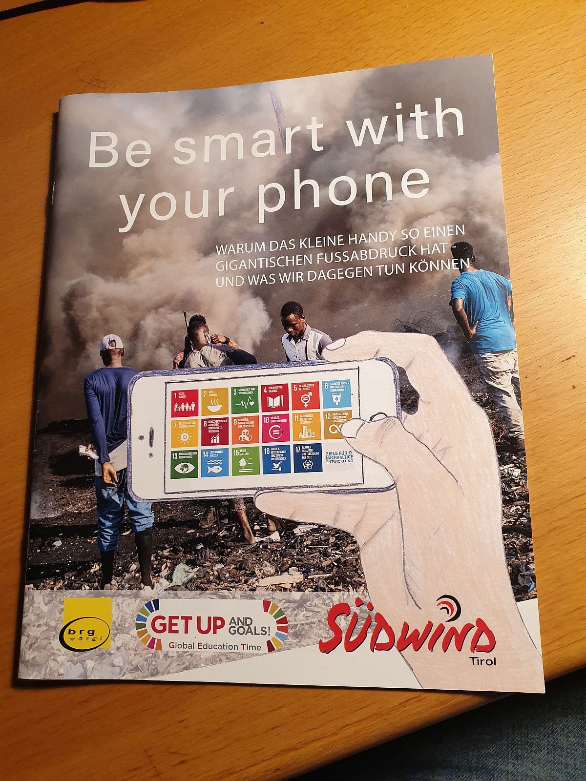 „Be smart with your phone“ – Schülerzeitung ausgezeichnet mit dem Media Literacy Award 2021