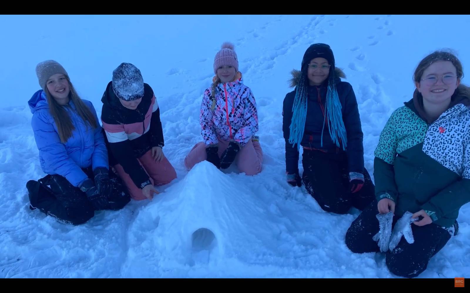 Wir bauen Schneepyramiden, Schneemumien und Schneesphinx